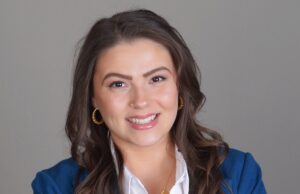 She’s a Former 911 Dispatcher Who Started a Side Hustle Dominated By Men — and It Makes Her About $4,500 a Month: ‘Hustle Paid Off’ She’s a Former 911 Dispatcher Who Started a Side Hustle Dominated By Men — and It Makes Her About $4,500 a Month: ‘Hustle Paid Off’