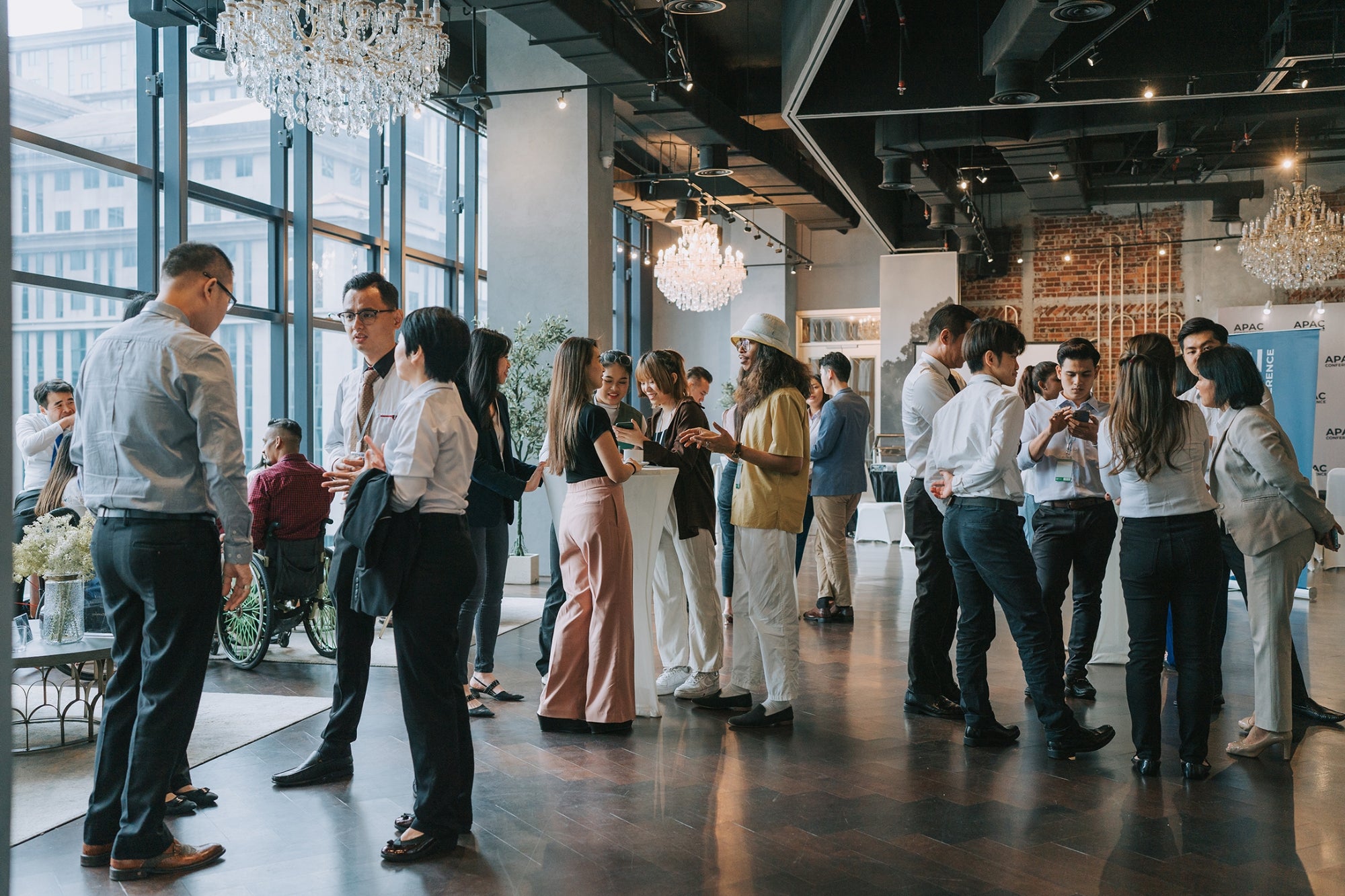 5-ways-to-maximize-your-returns-at-live-conferences.jpg 5 Ways to Maximize Your Returns at Live Conferences