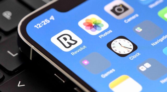 revolut-taps-48-billion-remittance-market-enables-users-to-send-money-to-china.jpg Revolut Taps $48 Billion Remittance Market: Enables Users to Send Money to China