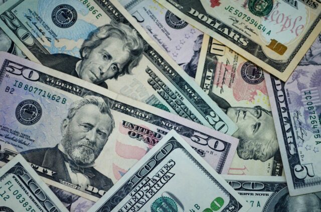 This $7T Cash Pile Could Fuel the Next Rally in Bitcoin And Altcoins