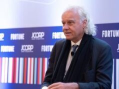 Jefferies’ Chris Wood called Japan’s crash and the U.S. housing bubble. He’s now warning of an ‘AI capex arms race’ Jefferies’ Chris Wood called Japan’s crash and the U.S. housing bubble. He’s now warning of an ‘AI capex arms race’