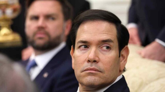 lawmakers-say-us-secretary-of-state-rowed-back-on-ukraine-peace-plan.jpg Lawmakers say US secretary of state rowed back on Ukraine peace plan